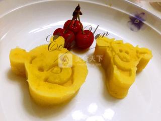 小熊维尼<a href=/shicai/mimian/LvDou/index.html target=_blank><u>绿豆</u></a>糕
