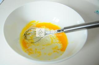 戚风栗蓉蛋糕卷