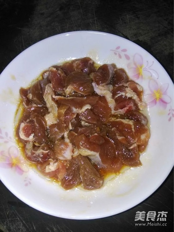 <a href=/shicai/shucai/LuHui/index.html target=_blank><u>芦荟</u></a>瘦肉汤的做法