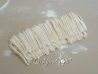 <a href=/shicai/diaoweipin/DouChi/index.html target=_blank><u>豆豉</u></a>酱拌面