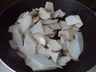 蚝油<a href=/shicai/shucai/XingBaoGu/index.html target=_blank><u><a href=/shicai/guopin/Xing/index.html target=_blank><u>杏</u></a>鲍菇</u></a>