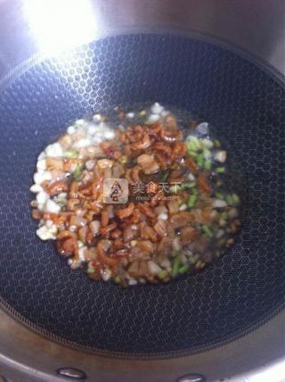 三鲜<a href=/shicai/shucai/DouJiao/index.html target=_blank><u>豆角</u></a>焖面