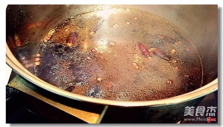 卤汁<a href=/shicai/shuichanpin/DaiYu/index.html target=_blank><u>带鱼</u></a>的做法