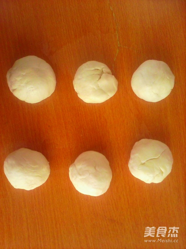 奶香<a href=/shicai/shucai/ZiShu/index.html target=_blank><u>紫薯</u></a>馅饼的做法