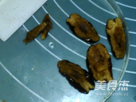 抗感染营养<a href=/shicai/mimian/HeiMi/index.html target=_blank><u>黑米</u></a>糊的做法