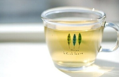 喝<a href=/shicai/diaoweipin/FengMi/index.html target=_blank><u>蜂蜜</u></a>水的好处有哪些