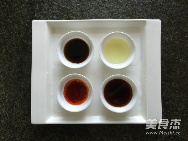 怀旧版满分减腹餐凉拌三丝之【<a href=/shicai/shuichanpin/HaiDai/index.html target=_blank><u>海带</u></a><a href=/shicai/shucai/WoJu/index.html target=_blank><u>莴苣</u></a>拌<a href=/shicai/shucai/HuLuoBo/index.html target=_blank><u>胡<a href=/shicai/shucai/LuoBo/index.html target=_blank><u>萝卜</u></a></u></a>】的做法