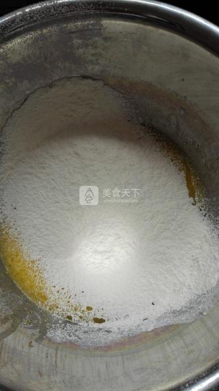 6寸<a href=zt/qifengdg target=_blank><u>戚风蛋糕</u></a>