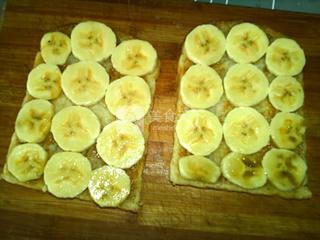 焦糖<a href=/shicai/guopin/XianJiao/index.html target=_blank><u>香蕉</u></a>烤土司