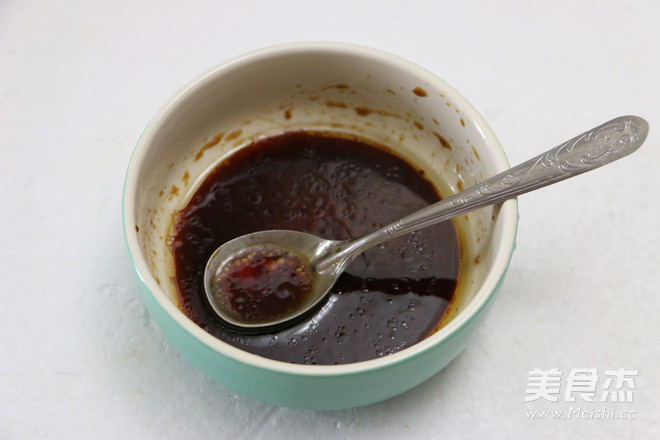 手撕<a href=/shicai/shucai/XingBaoGu/index.html target=_blank><u><a href=/shicai/guopin/Xing/index.html target=_blank><u>杏</u></a>鲍菇</u></a>的做法