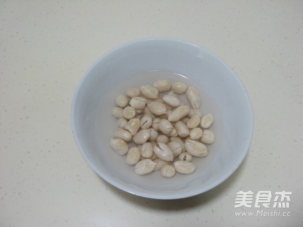 <a href=/shicai/guopin/HuaSheng/index.html target=_blank><u>花生</u></a>红<a href=/shicai/guopin/Zao/index.html target=_blank><u>枣</u></a><a href=/shicai/rouqin/JiZha/index.html target=_blank><u>鸡爪</u></a>汤的做法