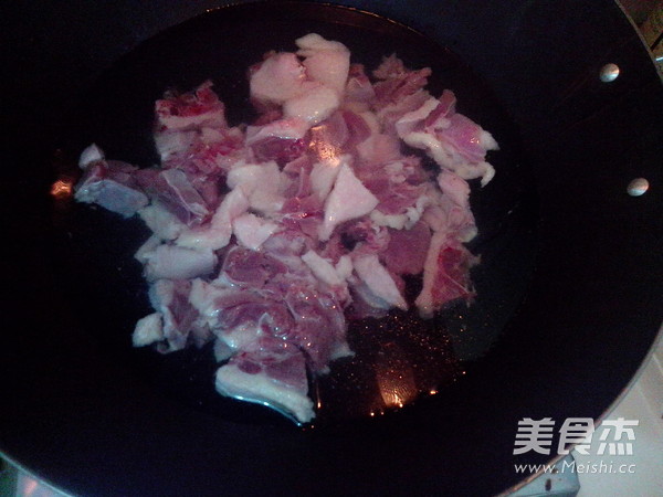 白<a href=/shicai/shucai/LuoBo/index.html target=_blank><u>萝卜</u></a>煲<a href=/shicai/rouqin/YaRou/index.html target=_blank><u>鸭肉</u></a>的做法