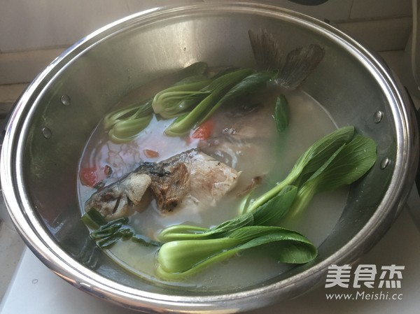 <a href=/shicai/shuichanpin/JiYu/index.html target=_blank><u>鲫鱼</u></a>汤的做法