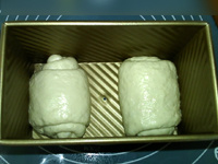 山形<a href=/shicai/mimian/MianBao/index.html target=_blank><u>面包</u></a>