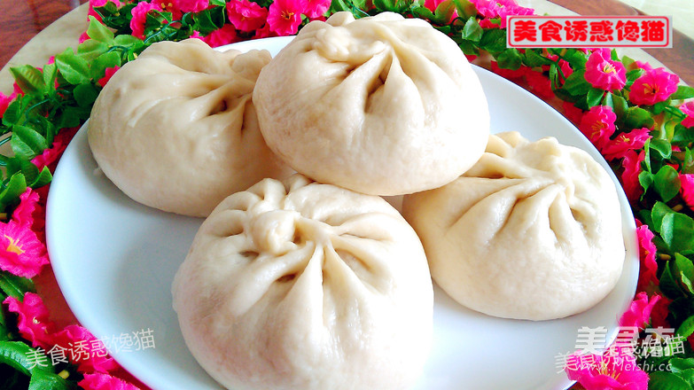 白<a href=/shicai/shucai/LuoBo/index.html target=_blank><u>萝卜</u></a>肉包的做法