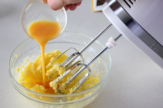 朗姆<a href=/shicai/guopin/PuTao/index.html target=_blank><u>葡萄</u></a>椰蓉饼干