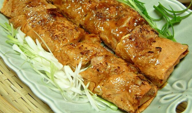 五香<a href=/shicai/mimian/DouPi/index.html target=_blank><u>豆皮</u></a>卷怎么做?