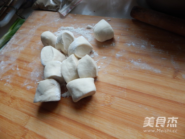 <a href=/shicai/shucai/BoCai/index.html target=_blank><u>菠菜</u></a><a href=/shicai/mimian/FenSi/index.html target=_blank><u>粉丝</u></a>盒的做法