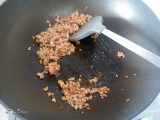 肉末炒<a href=/shicai/shucai/WanDou/index.html target=_blank><u>豌豆</u></a>