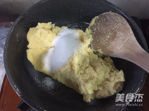 <a href=/shicai/mimian/LvDou/index.html target=_blank><u>绿豆</u></a>糕的做法