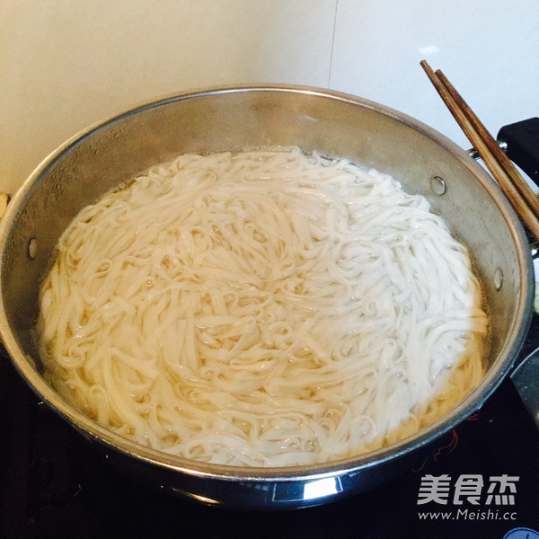 番茄<a href=/shicai/rouqin/JiDan/index.html target=_blank><u>鸡蛋</u></a>面的做法