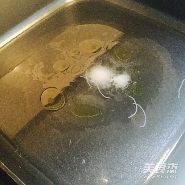 番茄<a href=/shicai/mimian/MiFen/index.html target=_blank><u>米粉</u></a>的做法