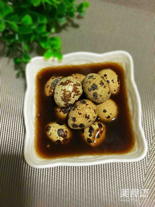 五香<a href=/shicai/rouqin/AnChun/index.html target=_blank><u>鹌鹑</u></a>蛋的做法