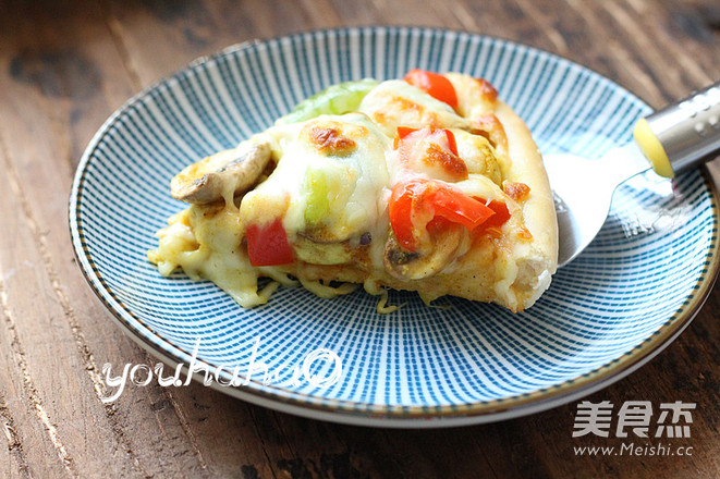 咖喱<a href=/shicai/rouqin/ZhengJi/index.html target=_blank><u>鸡肉</u></a>披萨的做法