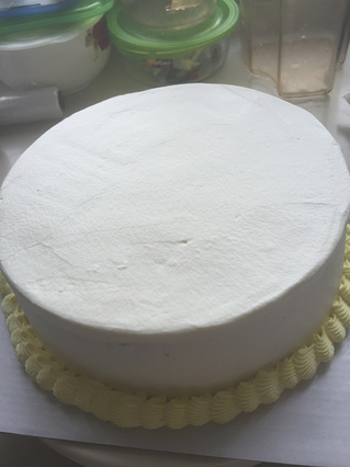 水果<a href=/shicai/mimian/NaiYou/index.html target=_blank><u>奶油</u></a>裱花蛋糕