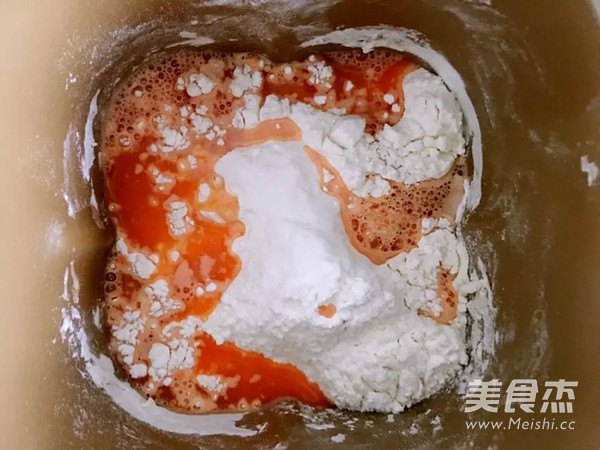 <a href=/shicai/shucai/YuanBaiCai/index.html target=_blank><u>圆<a href=/shicai/shucai/BaiCai/index.html target=_blank><u>白菜</u></a></u></a><a href=/shicai/rouqin/ZhuRou/index.html target=_blank><u>猪肉</u></a>水饺的做法