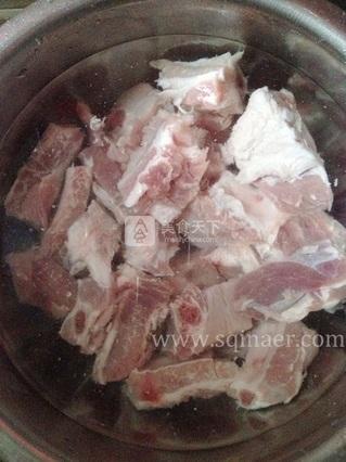 <a href=/shicai/mimian/YuMi/index.html target=_blank><u>玉米</u></a><a href=/shicai/rouqin/PaiGu/index.html target=_blank><u>排骨</u></a>汤