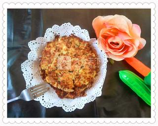 <a href=/shicai/rouqin/XiangChang/index.html target=_blank><u>香肠</u></a><a href=/shicai/shucai/TuDou/index.html target=_blank><u>土豆</u></a>饼