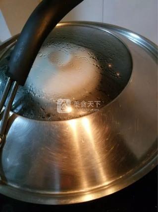 <a href=/shicai/shucai/BaiHe/index.html target=_blank><u>百合</u></a><a href=/shicai/guopin/GouQi/index.html target=_blank><u>枸杞</u></a><a href=/shicai/yaoshi/YaWo/index.html target=_blank><u>燕窝</u></a>