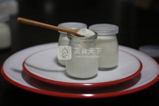 自制<a href=/shicai/mimian/SuanNai/index.html target=_blank><u>酸奶</u></a>