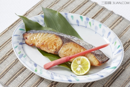 美容圣果<a href=/shicai/guopin/NingMeng/index.html target=_blank><u>柠檬</u></a>烯 新鲜桔汁含多种肌酸