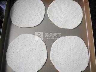 迷你<a href=/shicai/rouqin/PeiGen/index.html target=_blank><u>培根</u></a><a href=/shicai/rouqin/AnChun/index.html target=_blank><u>鹌鹑</u></a>蛋披萨