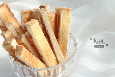 香烤<a href=/shicai/mimian/TuSi/index.html target=_blank><u>吐司</u></a>的家常做法