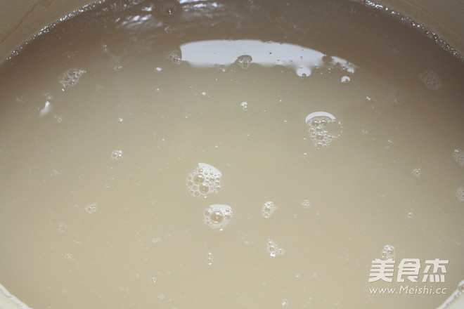 自制秋<a href=/shicai/guopin/Li/index.html target=_blank><u>梨</u></a>膏的做法