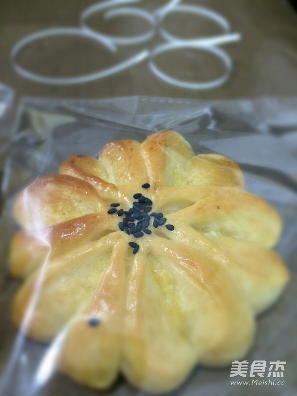 汤种椰蓉花式<a href=/shicai/mimian/MianBao/index.html target=_blank><u>面包</u></a>的做法