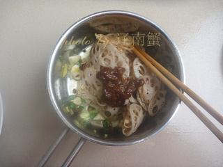 干煸<a href=/shicai/shucai/LianOu/index.html target=_blank><u>莲<a href=/shicai/shucai/Ou/index.html target=_blank><u>藕</u></a></u></a>