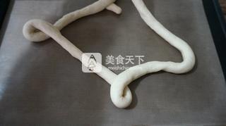 中国福<a href=/shicai/mimian/MianBao/index.html target=_blank><u>面包</u></a>