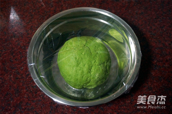 <a href=/shicai/shucai/BoCai/index.html target=_blank><u>菠菜</u></a>豆沙包的做法