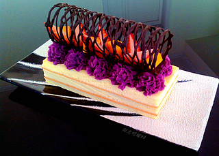 <a href=/shicai/mimian/QiaoKeLi/index.html target=_blank><u>巧克力</u></a>蛋糕