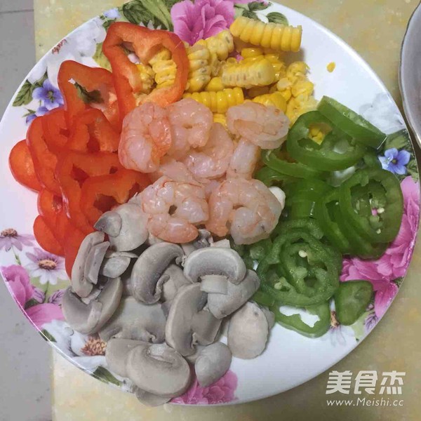 黑椒<a href=/shicai/rouqin/ZhengJi/index.html target=_blank><u>鸡肉</u></a>披萨的做法