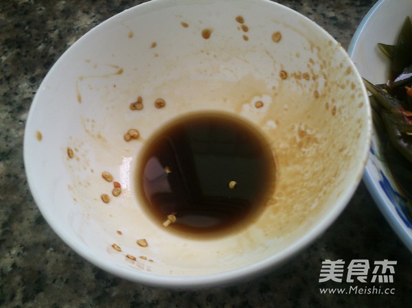 凉拌<a href=/shicai/shuichanpin/HaiDai/index.html target=_blank><u>海带</u></a>的做法