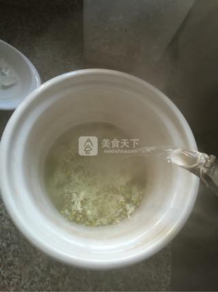 <a href=/shicai/mimian/DaMi/index.html target=_blank><u>大米</u></a><a href=/shicai/mimian/LvDou/index.html target=_blank><u>绿豆</u></a>粥