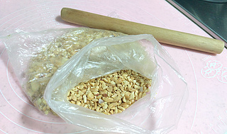 <a href=/shicai/mimian/YanMai/index.html target=_blank><u>燕麦</u></a>全麦<a href=/shicai/guopin/HuaSheng/index.html target=_blank><u>花生</u></a>肉包