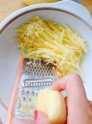 <a href=/shicai/shucai/TuDou/index.html target=_blank><u>土豆</u></a>丝汤