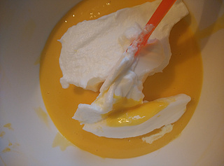 长颈鹿<a href=zt/qifengdg target=_blank><u>戚风蛋糕</u></a>卷