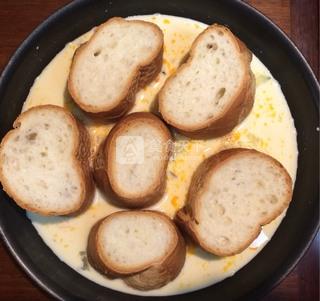 煎法棍<a href=/shicai/mimian/MianBao/index.html target=_blank><u>面包</u></a>